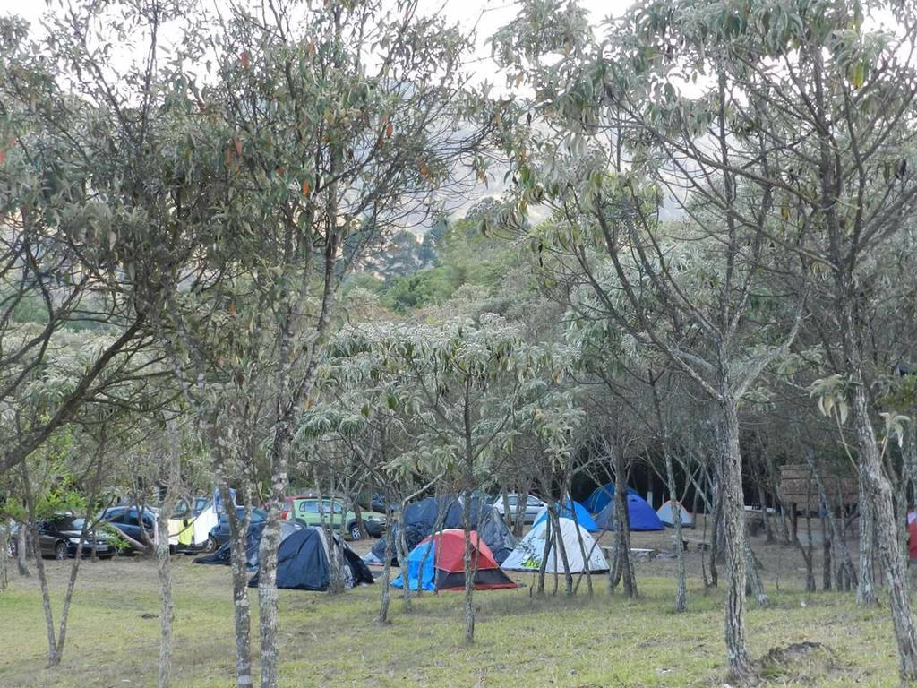 Camping Do Noel - Chales Hotel São Tomé das Letras Kültér fotó